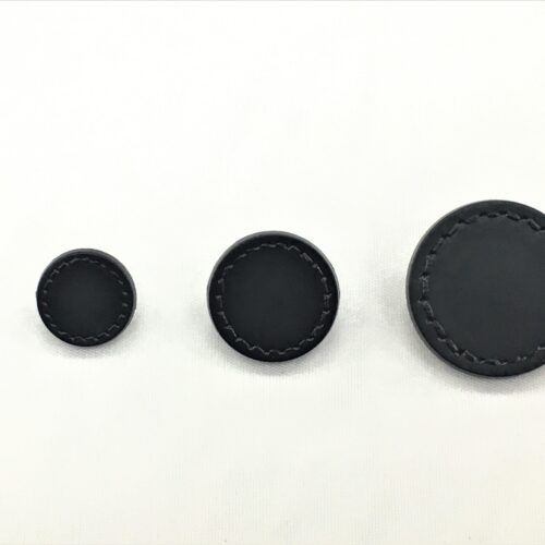 Κουμπί μαύρο πλαστικό κωδ.3151 - Image 1