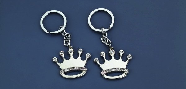 Μπρελόκ Κορώνα με στρας κωδ.KC-NU02 - Image 2